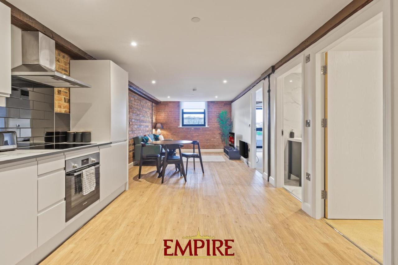 Stylish 2 Bed Apartment Burton On Trent Extérieur photo