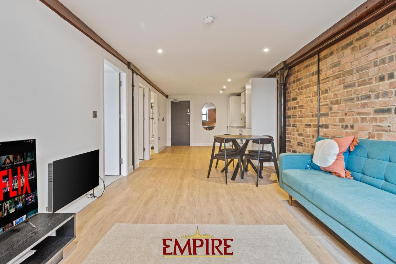 Stylish 2 Bed Apartment Burton On Trent Extérieur photo