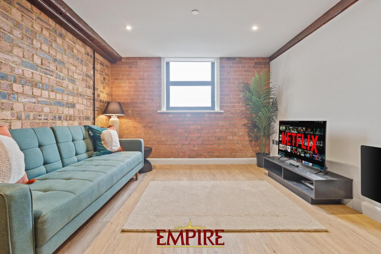 Stylish 2 Bed Apartment Burton On Trent Extérieur photo