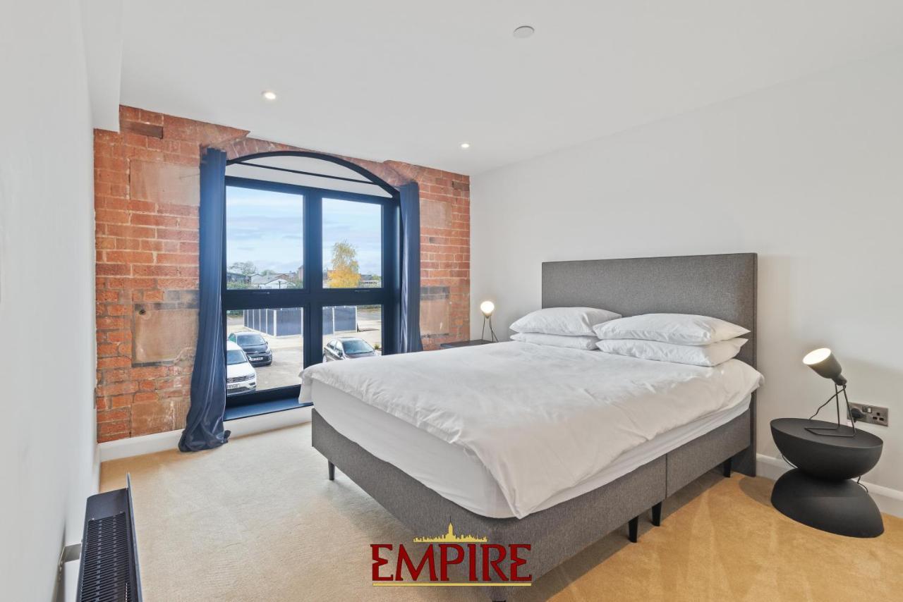 Stylish 2 Bed Apartment Burton On Trent Extérieur photo